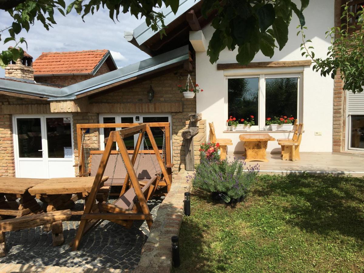 Villa Matanovi Dvori à Slavonski Brod Extérieur photo