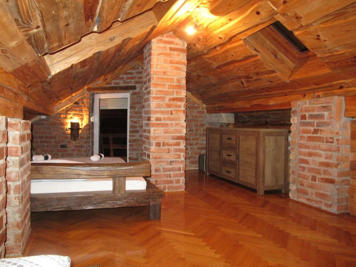 Villa Matanovi Dvori à Slavonski Brod Extérieur photo
