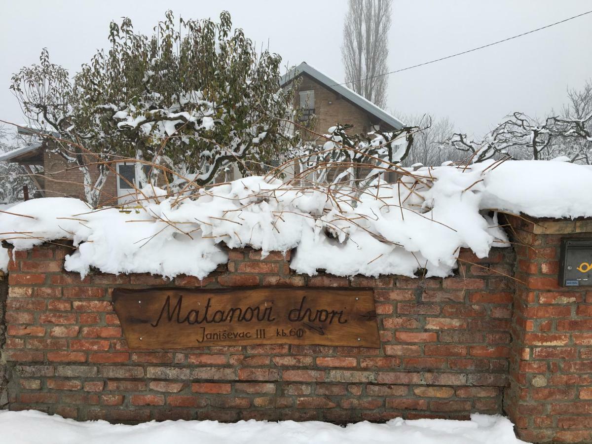 Villa Matanovi Dvori à Slavonski Brod Extérieur photo