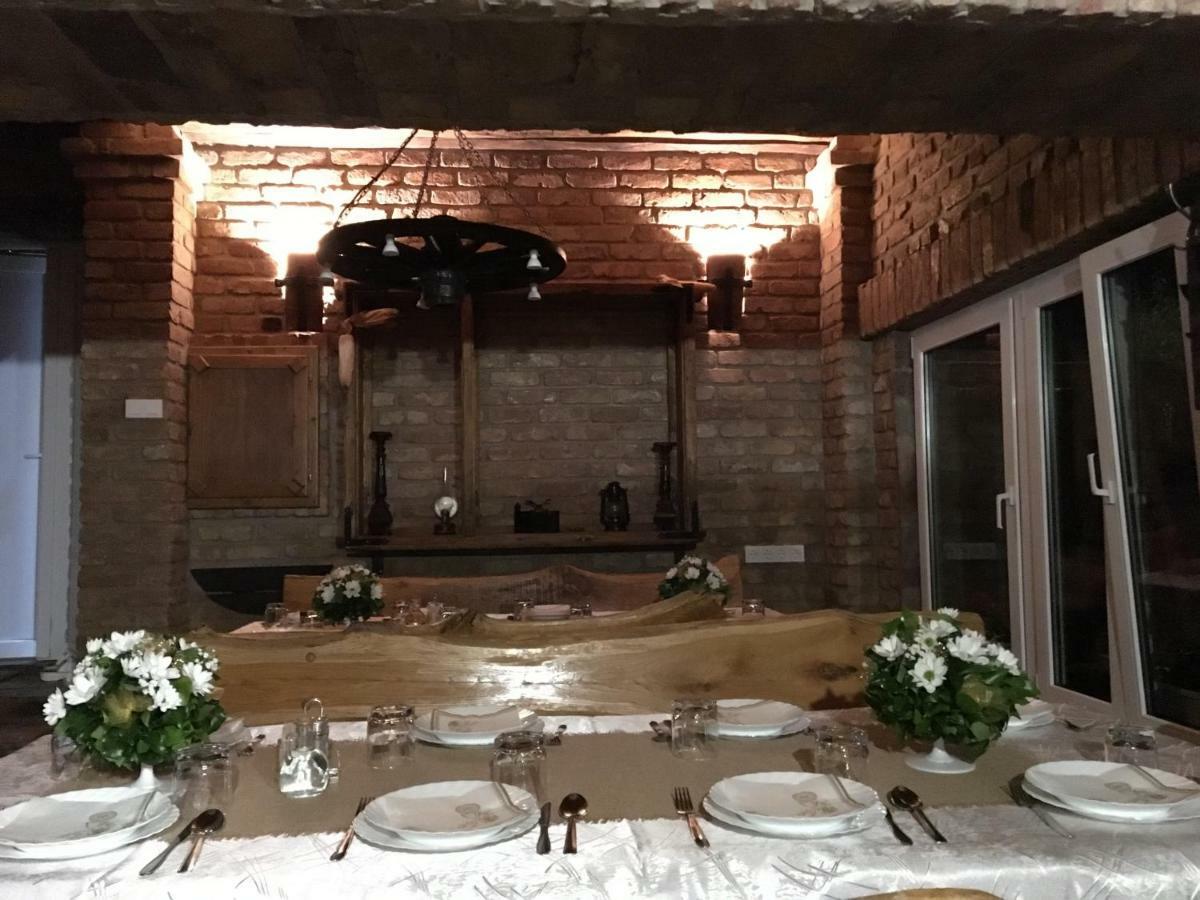 Villa Matanovi Dvori à Slavonski Brod Extérieur photo