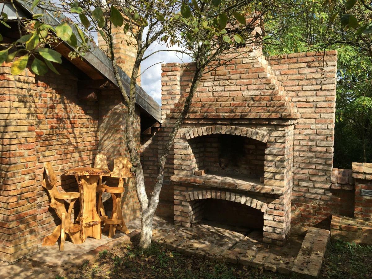 Villa Matanovi Dvori à Slavonski Brod Extérieur photo
